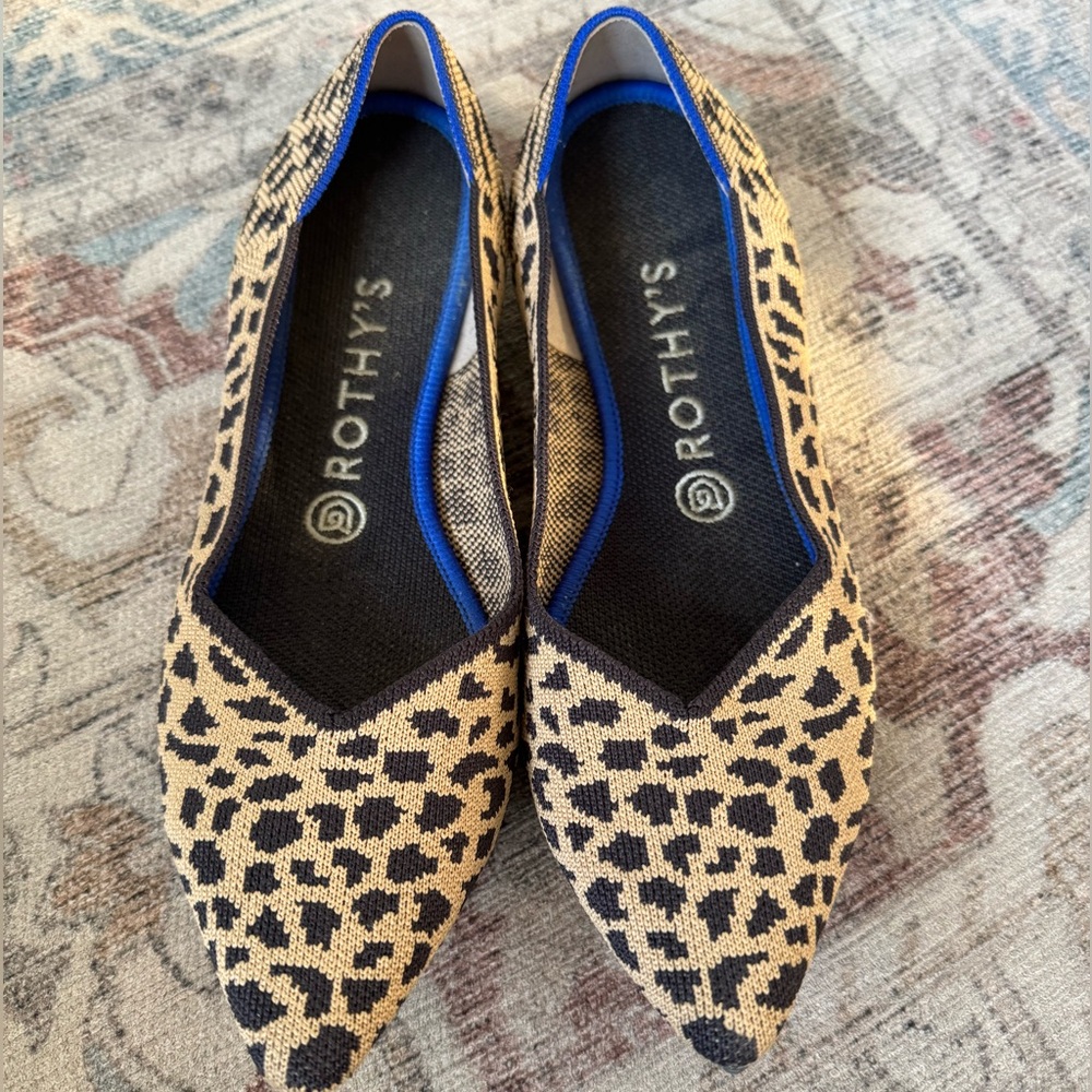 Rothy’s small cheetah point flats